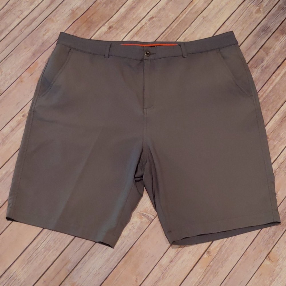 Chase 54 Men's Gray Golf Shorts - Size 40